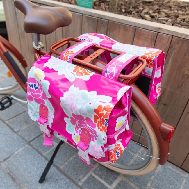 Sacoche pour vélo fleurs roses Datcha Le petit Souk Le petit Souk