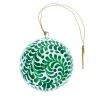 Boule de noël verte peinte à la main