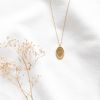 Collier médaillon gravé lettre F