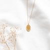 Collier médaillon gravé lettre J