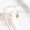 Collier médaillon gravé lettre O