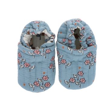 chaussons bébé fleurs bleues à la cueillette