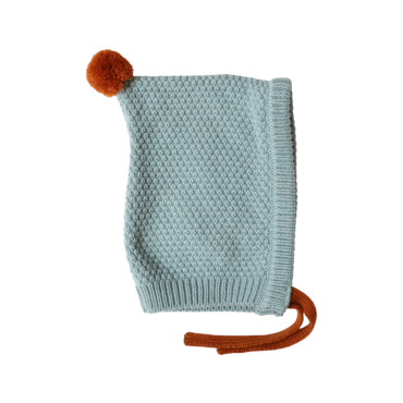 Béguin en tricot bleu