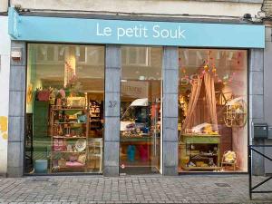 Store Image