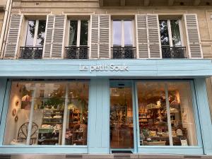 Store Image