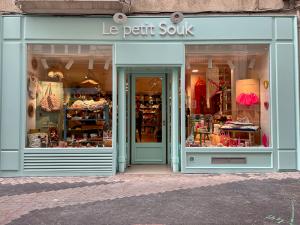 Store Image