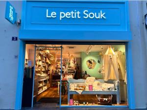 Store Image