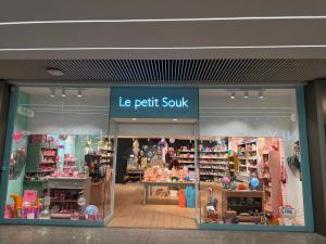 Store Image