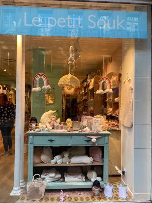 Store Image