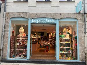 Store Image