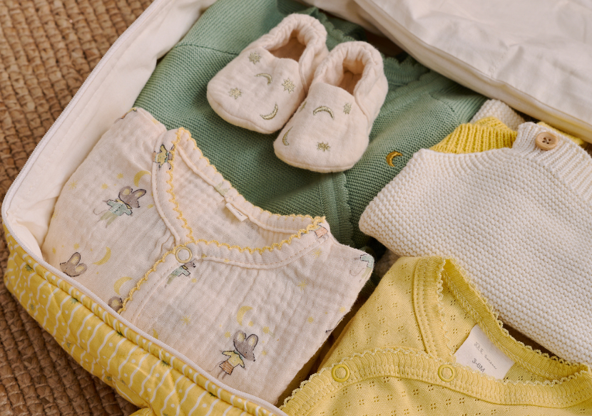 Quels cadeaux de naissance offrir ? Voir l'article sur les cadeaux de naissance